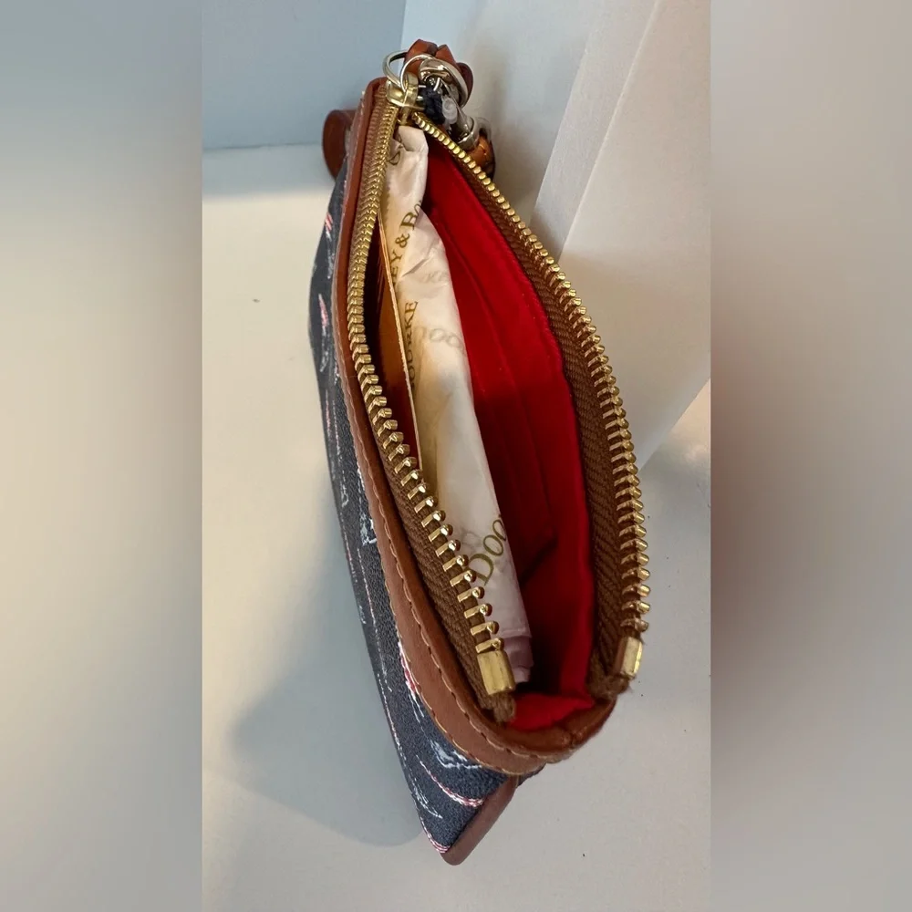 NEW WITH TAGS! Dooney & Bourke NFL New England Patriots Wristlet w/ Leather Trim